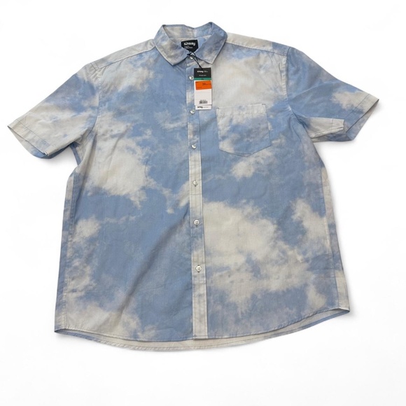 NWT Sinsay Shirt Mens XL Button Up Blue Clouds Summer Beach Short Sleeve - Picture 1 of 5